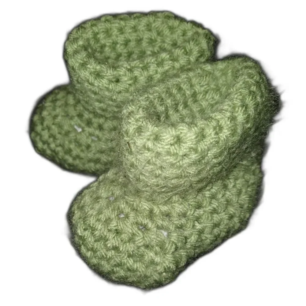 Green Crocheted Baby Booties 4
